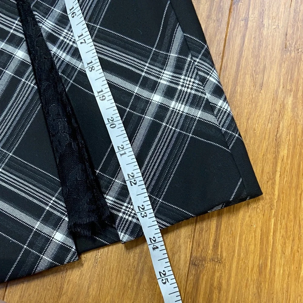 White House Black Market Plaid Black and White Side Slit with Lace Pencil Skirt